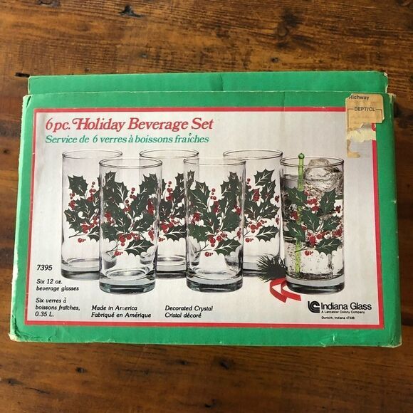 Vintage Indiana Glass Made in USA Holly Christmas 12oz Drinking Glasses - Picture 1 of 8